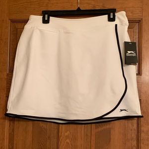 ⛳️ NWT - Slazenger Golf Skort - Size M ⛳️